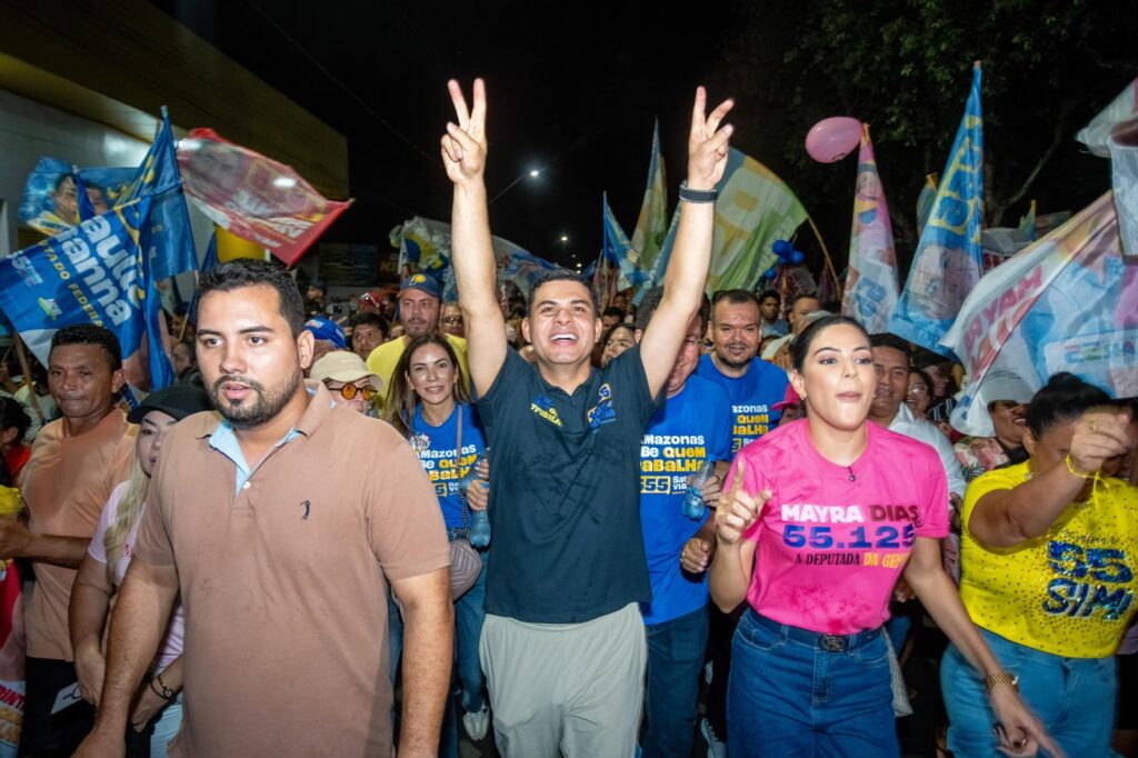 Saullo Vianna inicia caminhada pela reeleição em Parintins e reúne multidão no lançamento da campanha